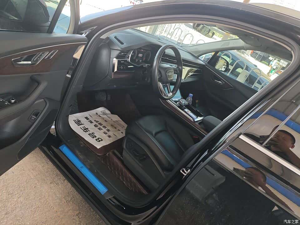Audi Q7, 2023 3