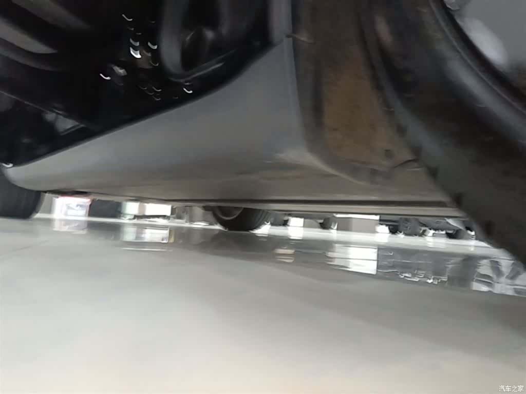 Tesla Model Y, 2023 22