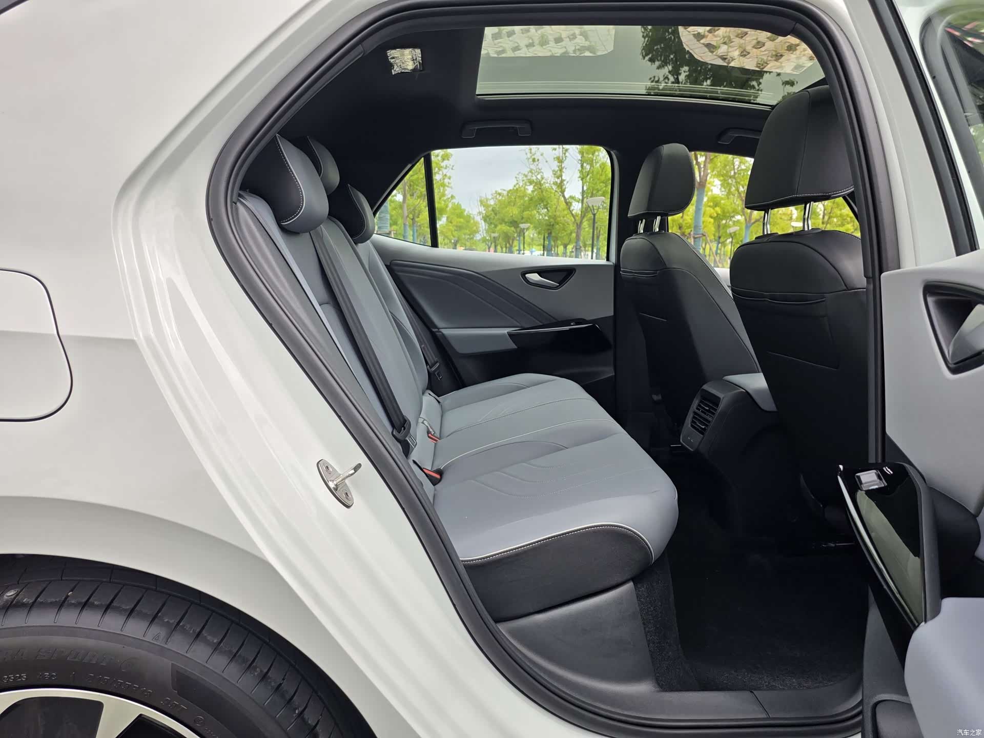 Volkswagen ID.3, 2025 11
