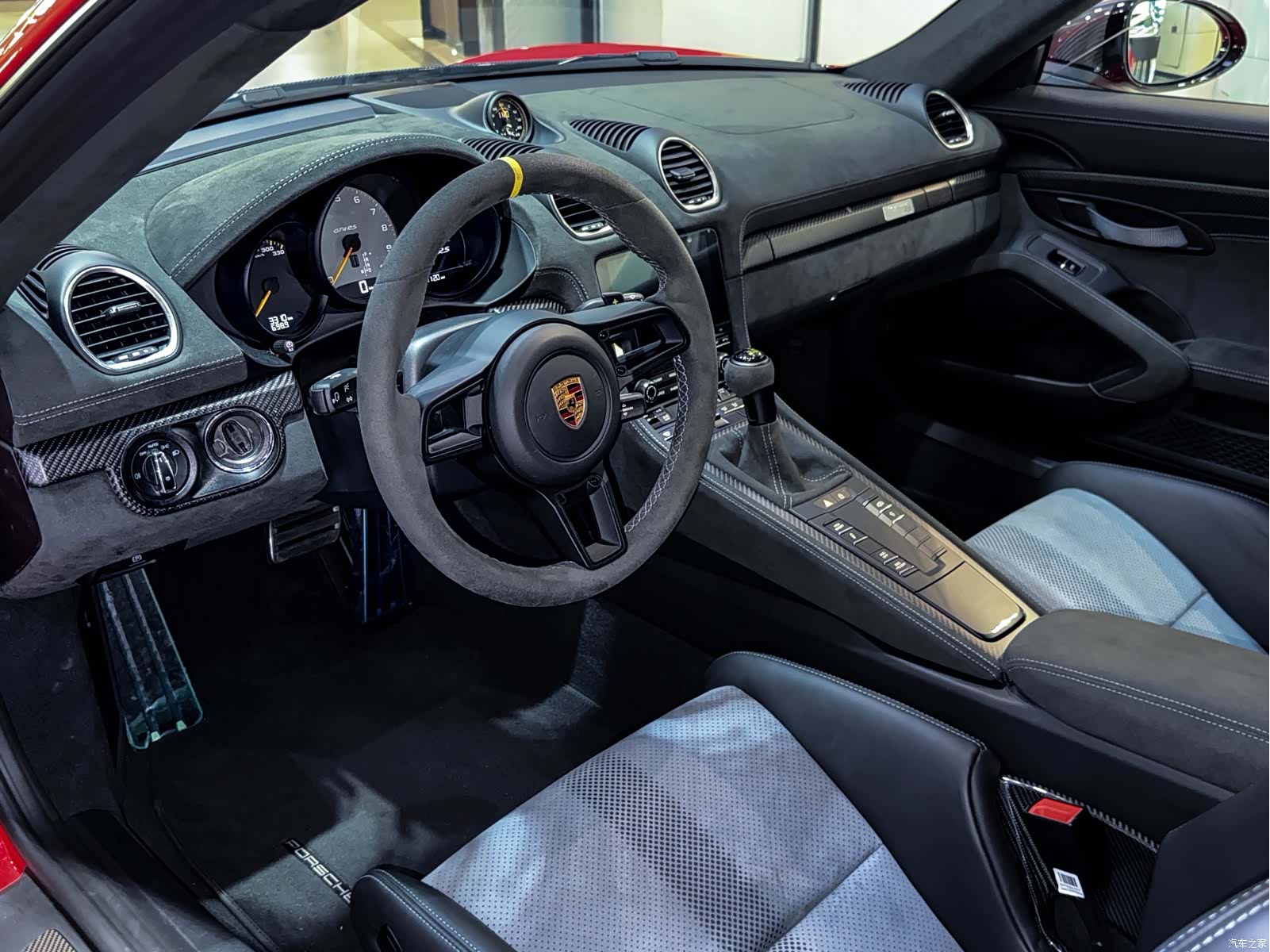 Porsche Cayman, 2024 12