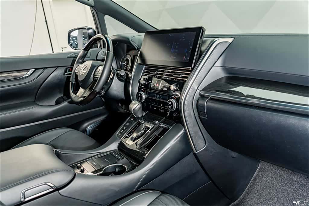 Lexus LM, 2023 21