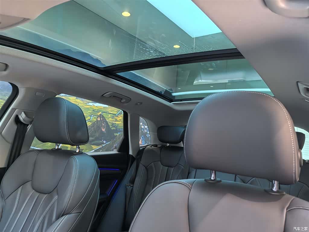 Audi Q5L, 2022 10