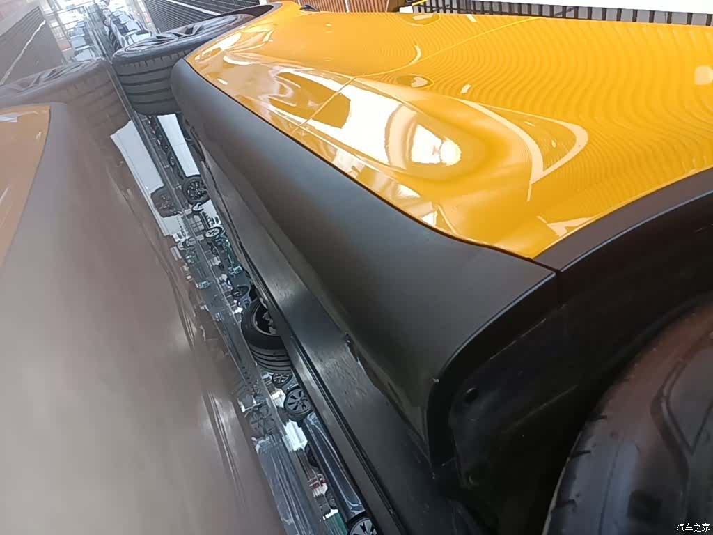 Tesla Model Y, 2025 21