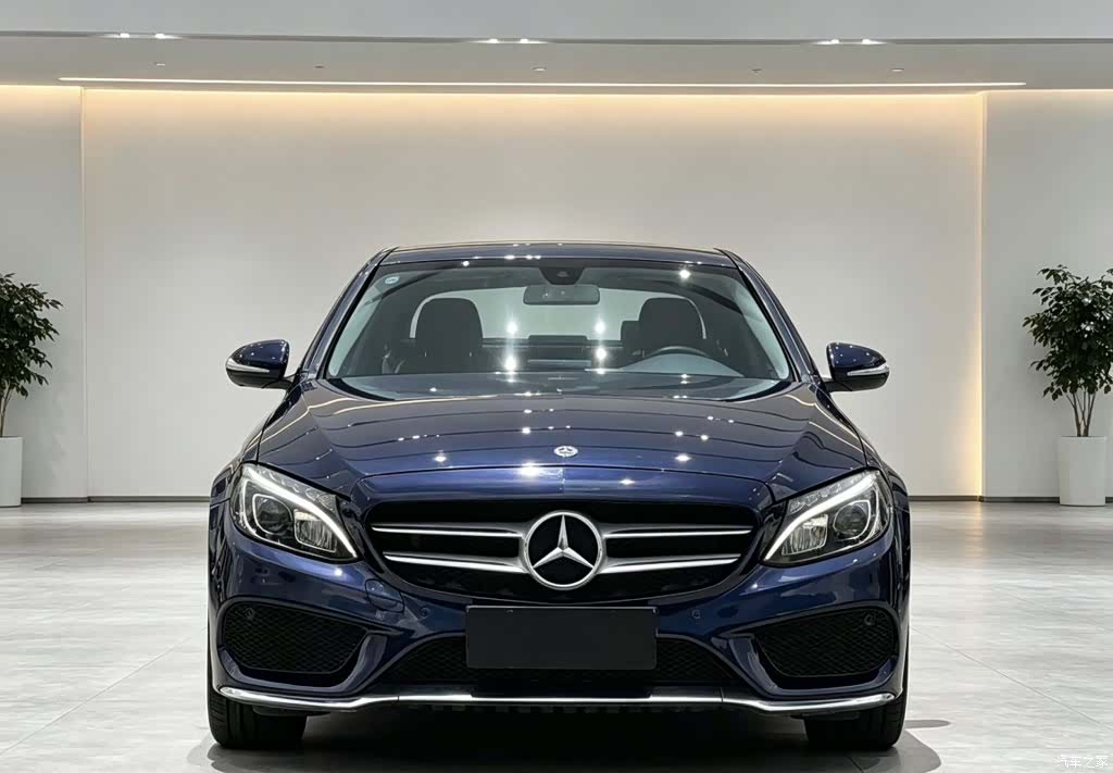 Mercedes-Benz C-Class, 2018 3