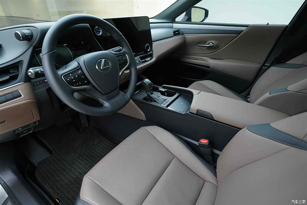 Lexus ES, 2026 10