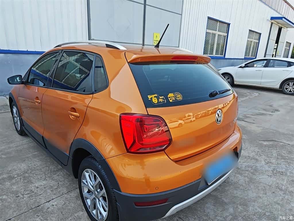 Volkswagen Polo, 2016 все фото