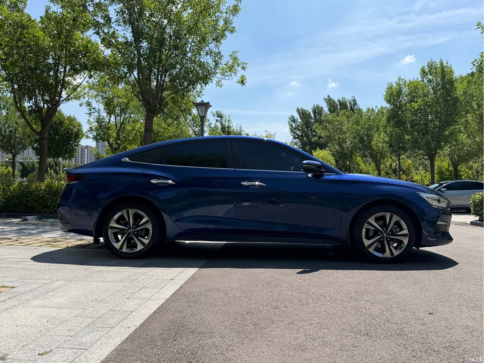 Hyundai Lafesta, 2019 все фото