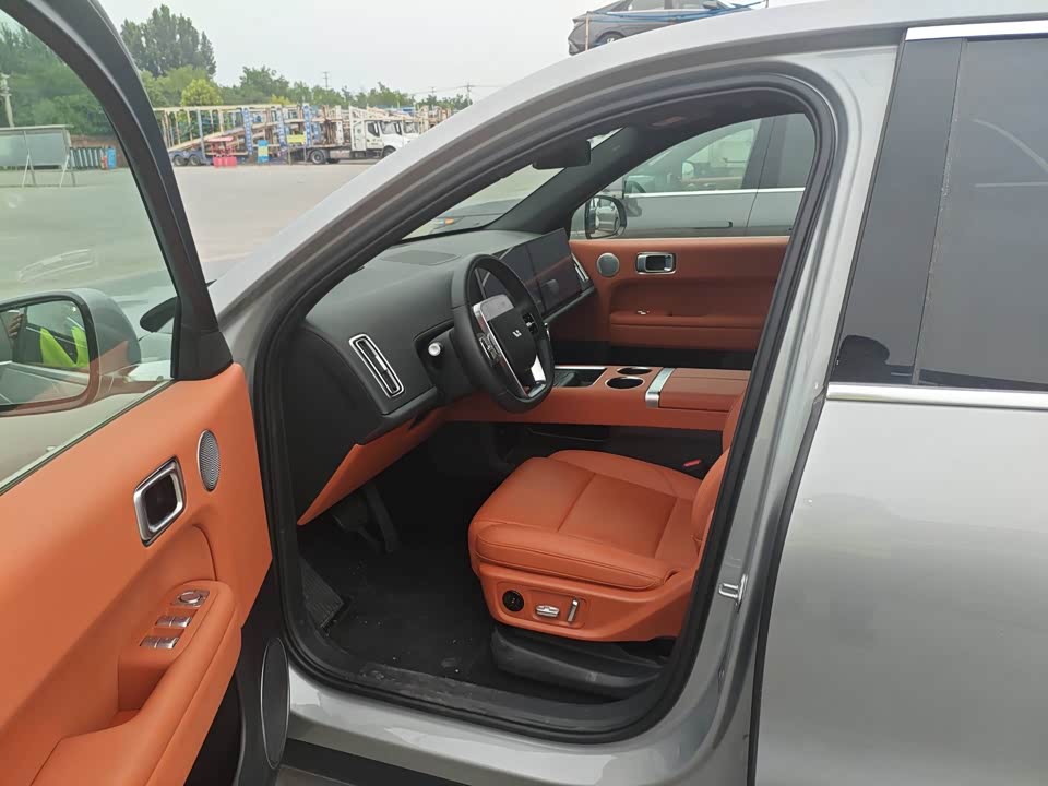Li Auto Ideal L6