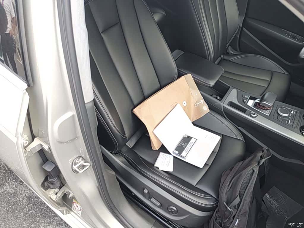 Audi A4L, 2019 25