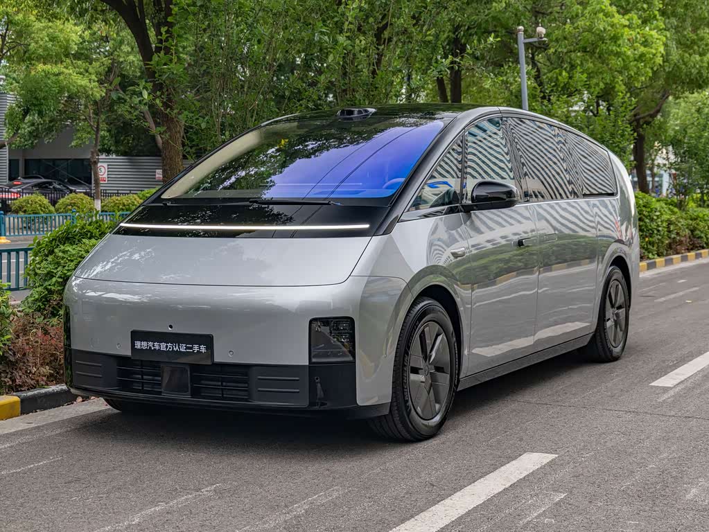 Li Auto MEGA