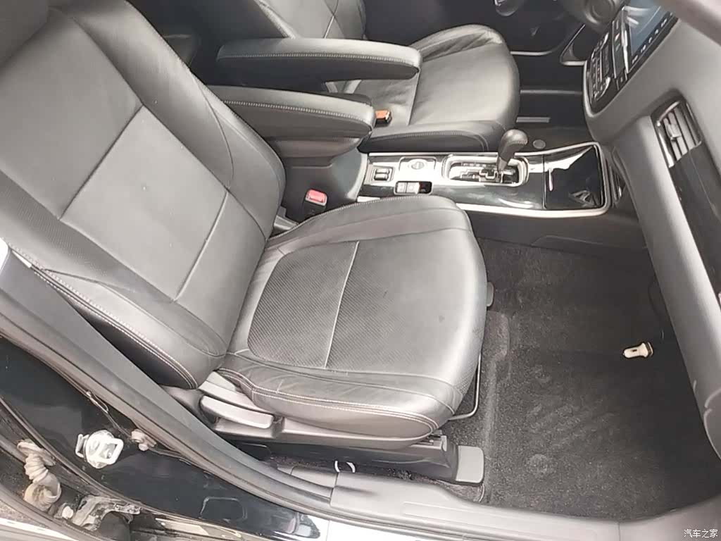 Mitsubishi Outlander, 2018 25