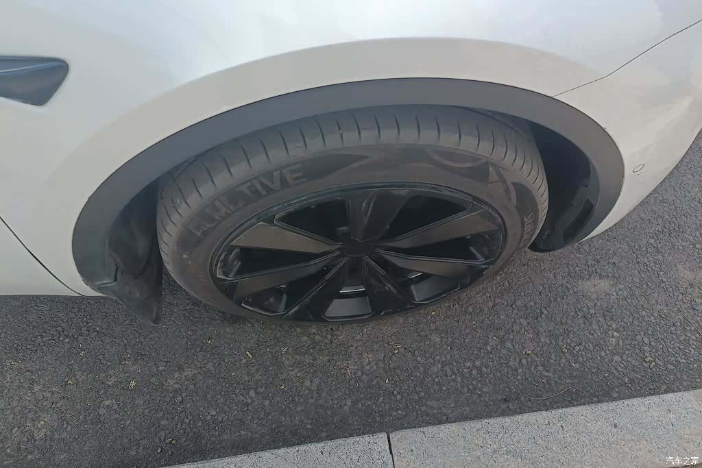 Tesla Model Y, 2021 6