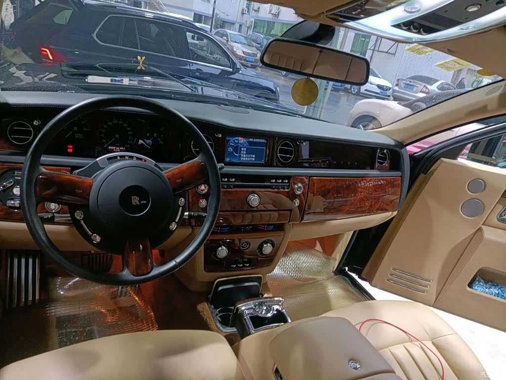 Rolls-Royce Phantom, 2010 3