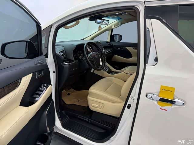 Toyota Alphard, 2021 все фото