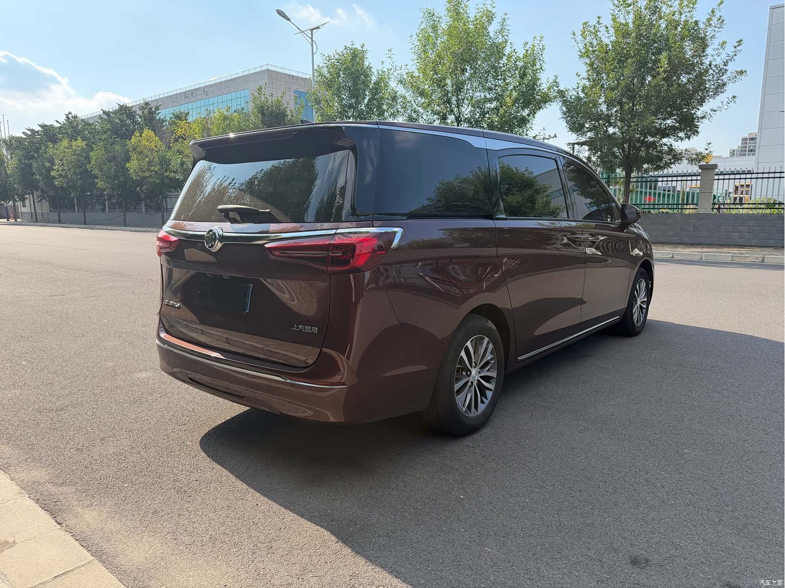 Buick GL8, 2023 10