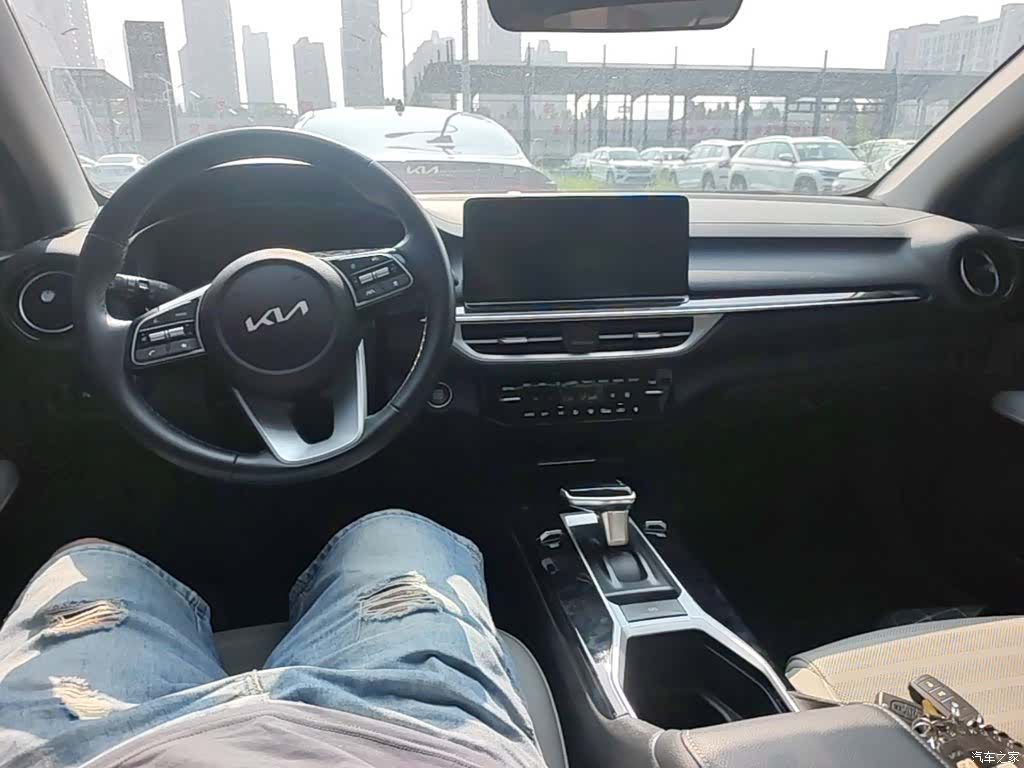 Kia K3, 2025 10