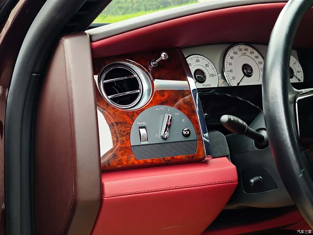 Rolls-Royce Ghost, 2017 7