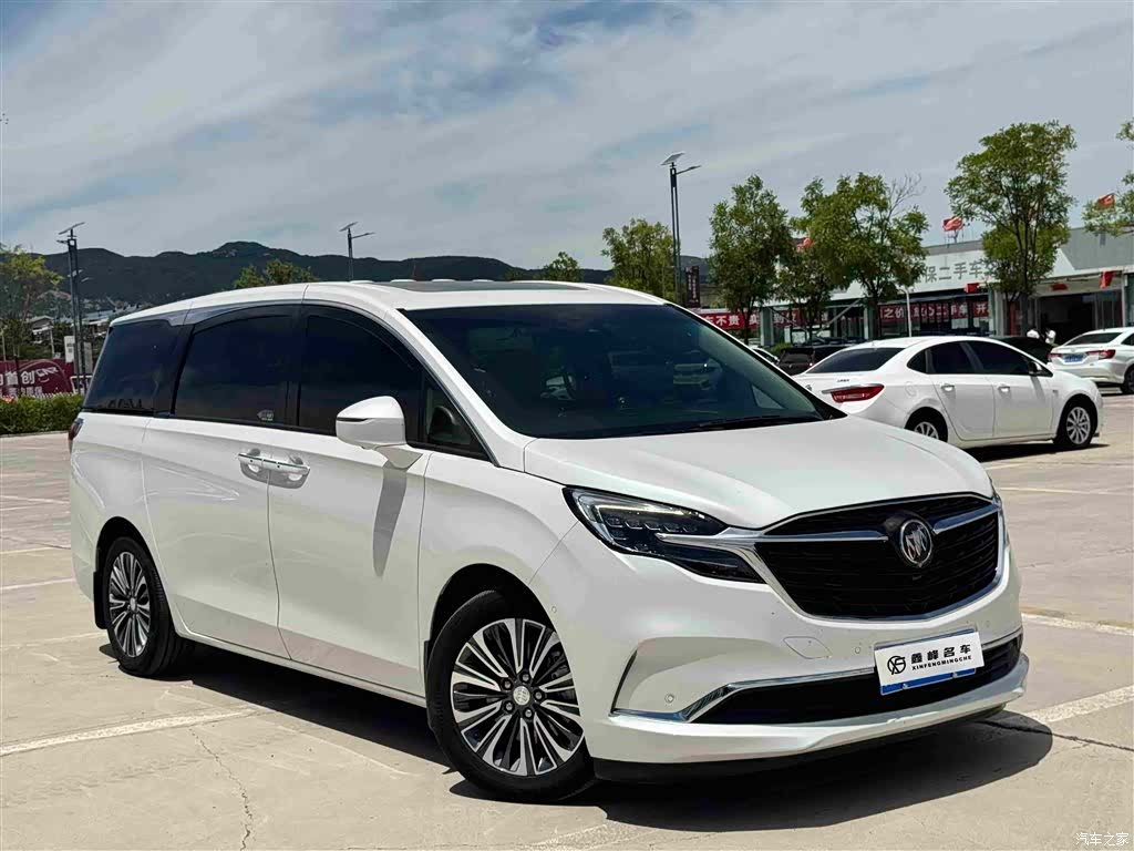 Buick GL8, 2022 3
