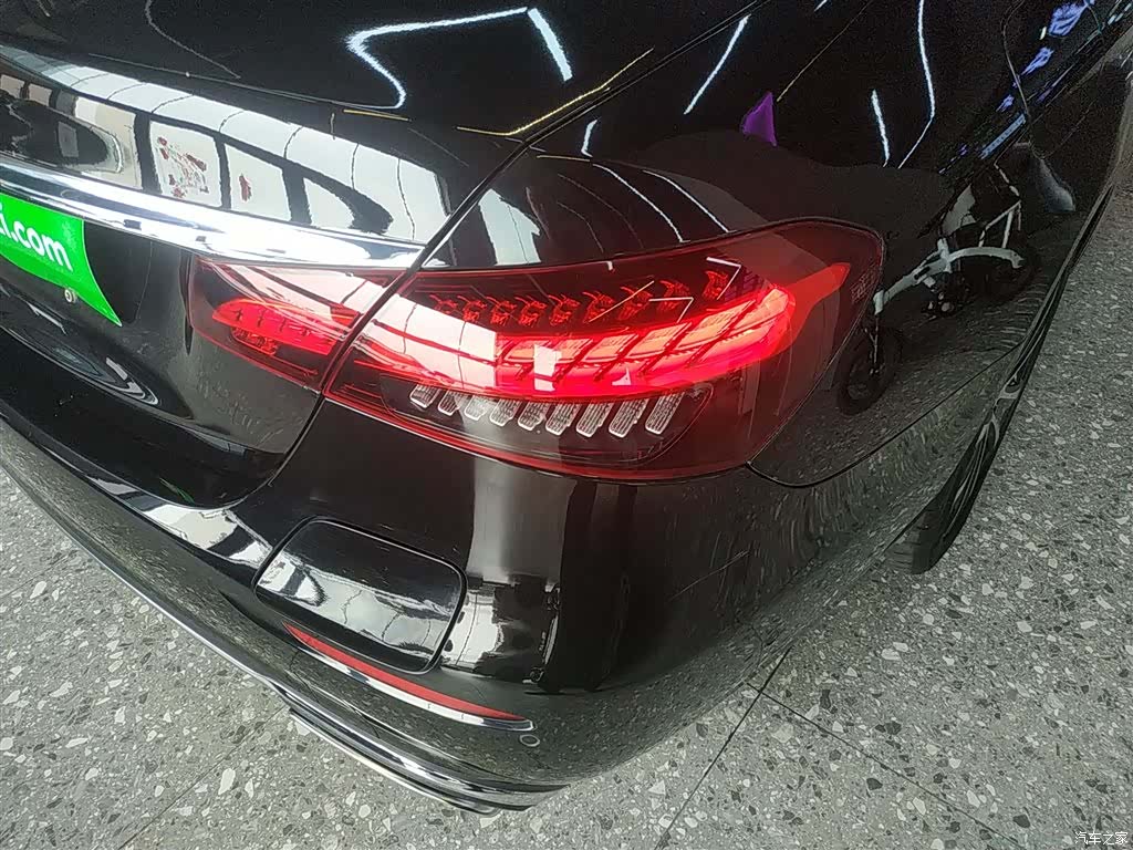 Mercedes-Benz E-Class, 2022 24