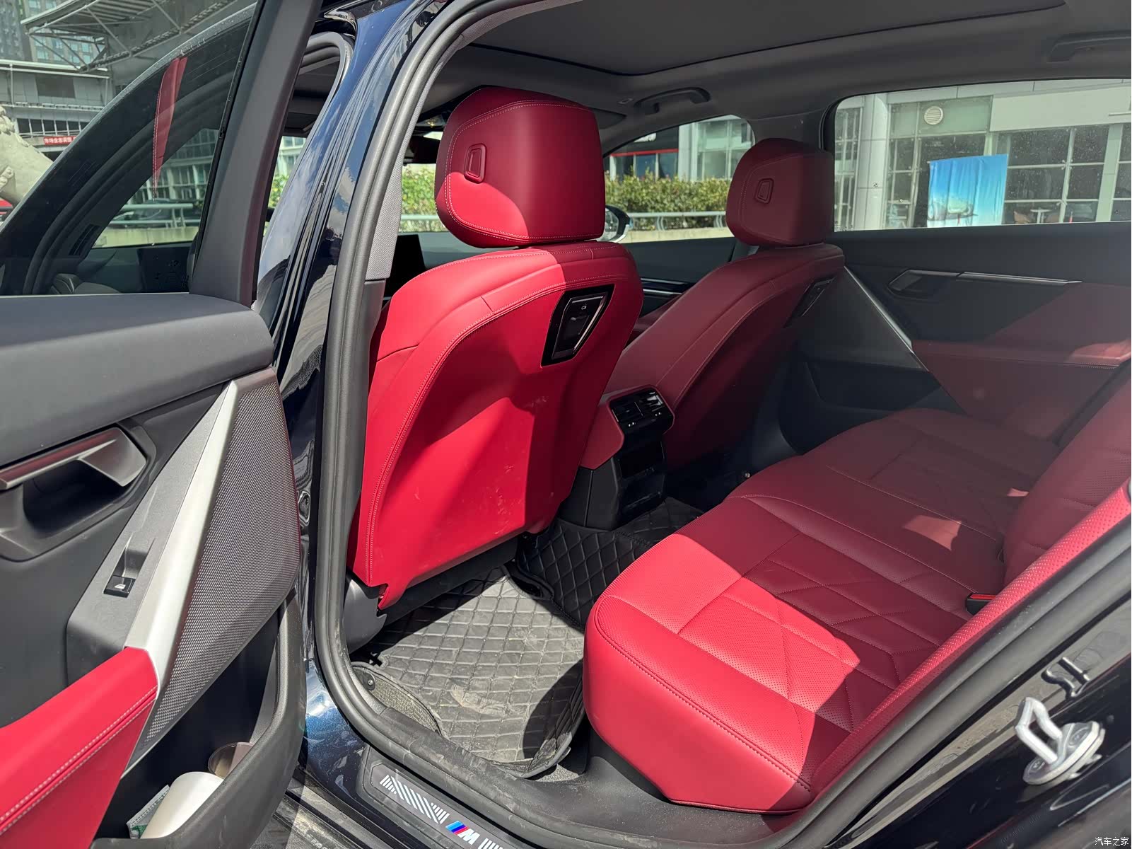 BMW 5 Series, 2025 все фото