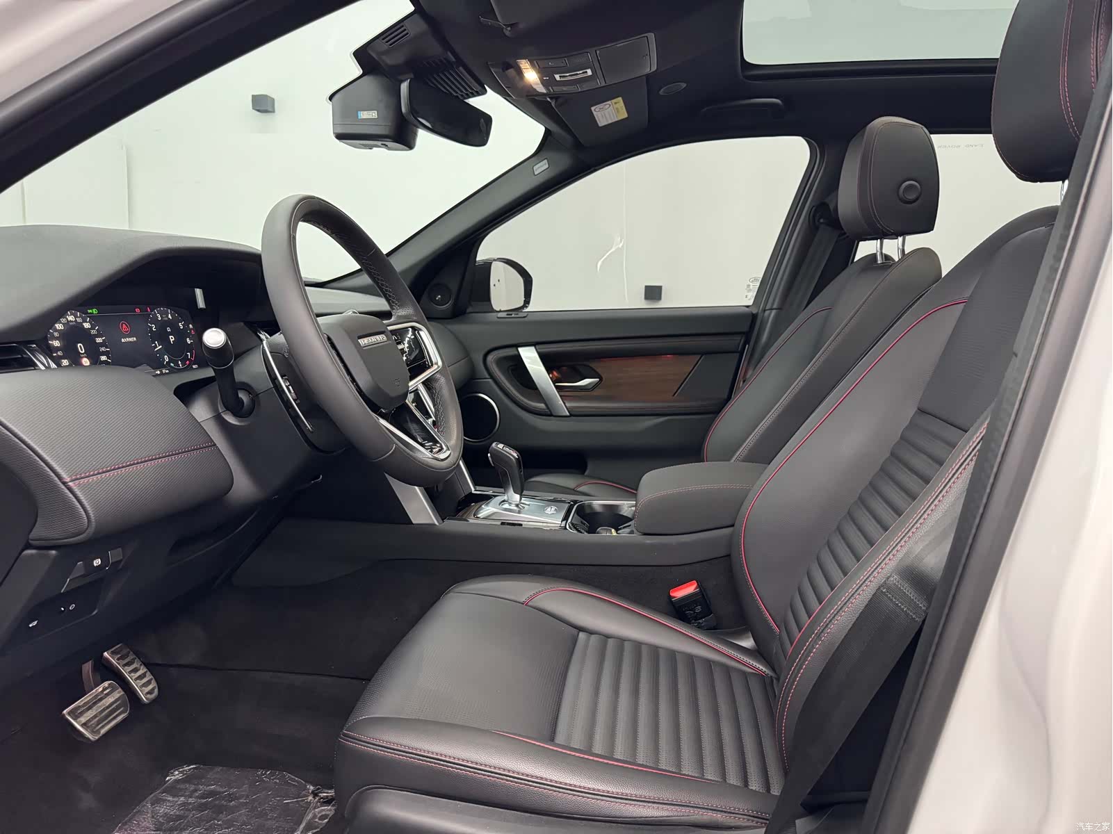 Land Rover Discovery, 2023 4