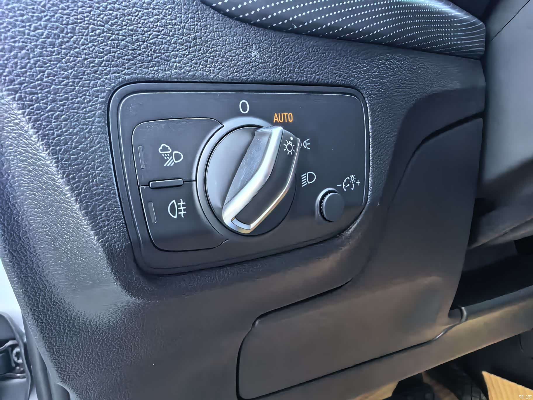 Audi Q2L, 2026 8