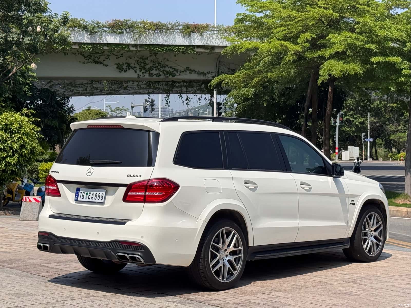 Mercedes-Benz GLS, 2018 6