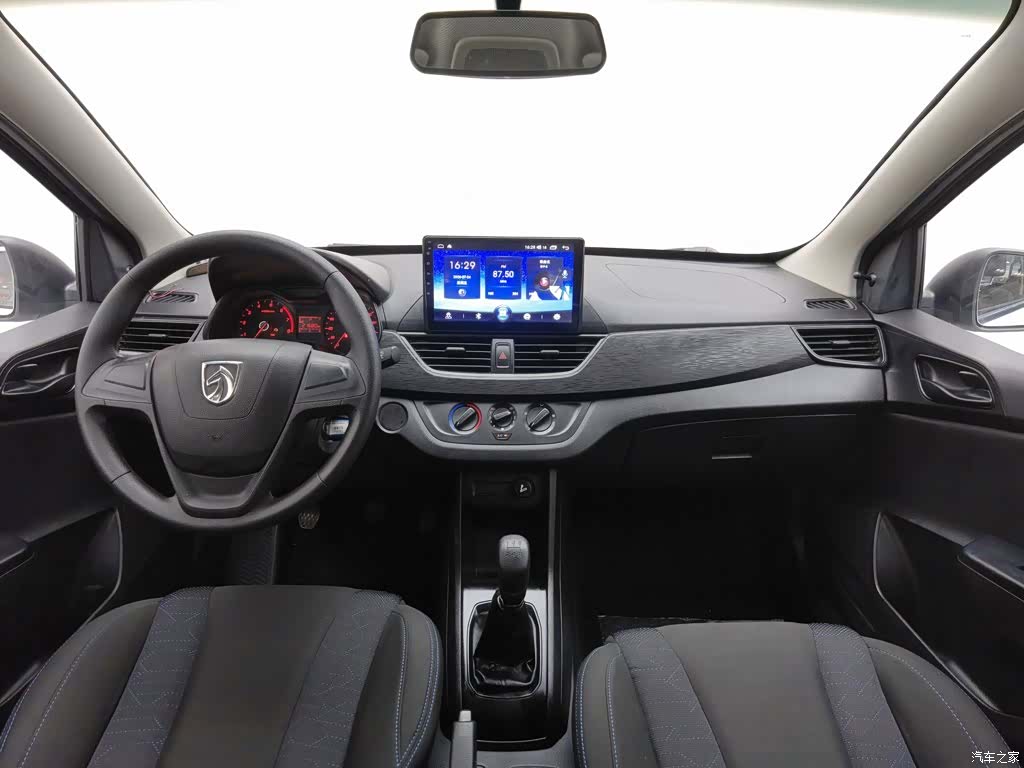 Wuling 310, 2021 все фото