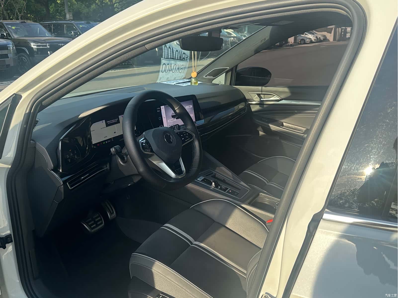 Volkswagen Golf, 2021 3
