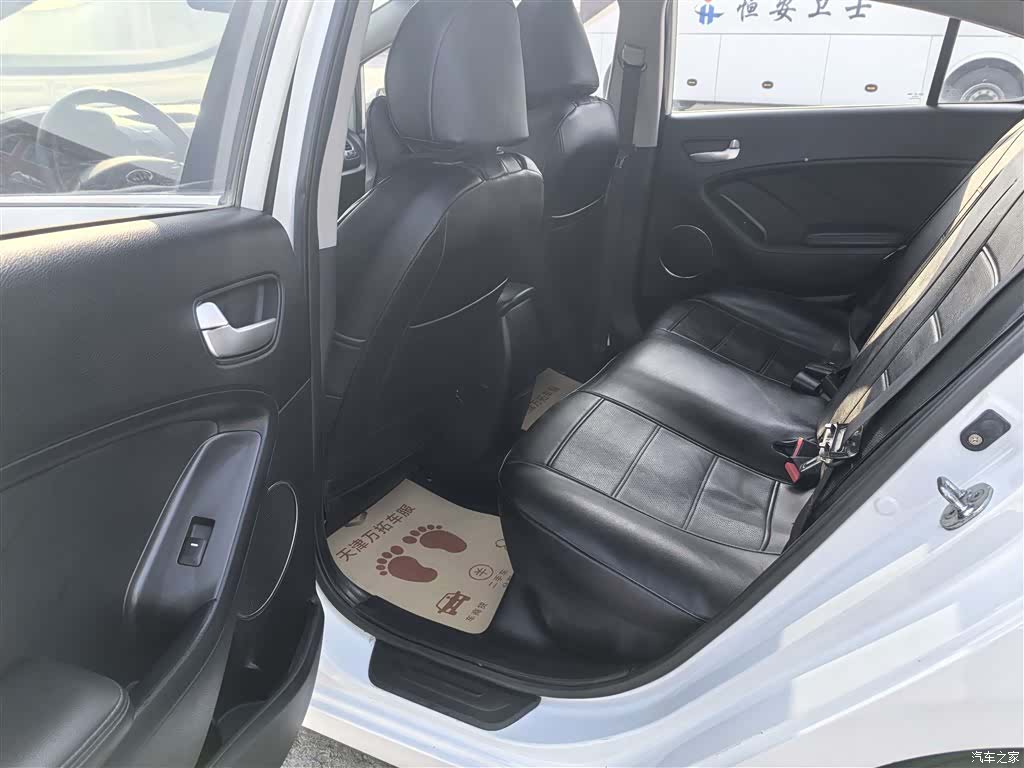 Kia K3, 2015 8