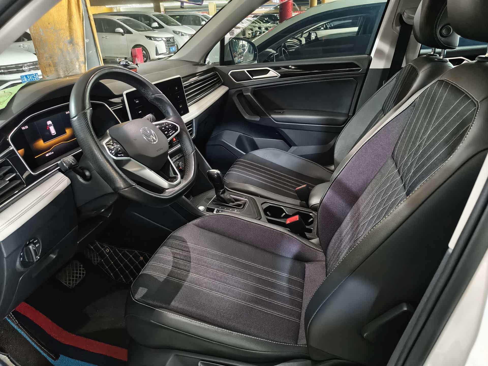 Volkswagen Tiguan L, 2022 4