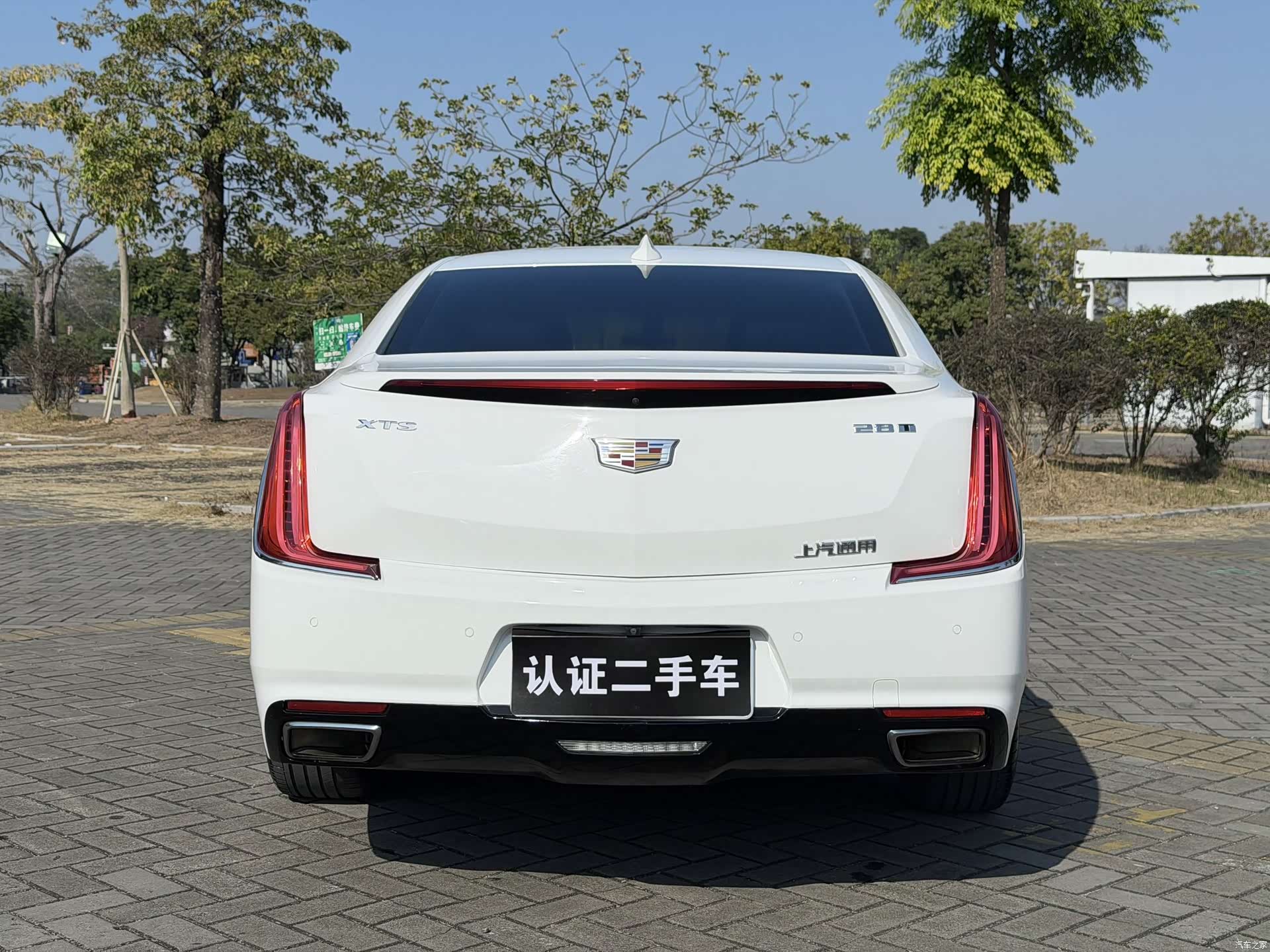 Cadillac XTS, 2019 14