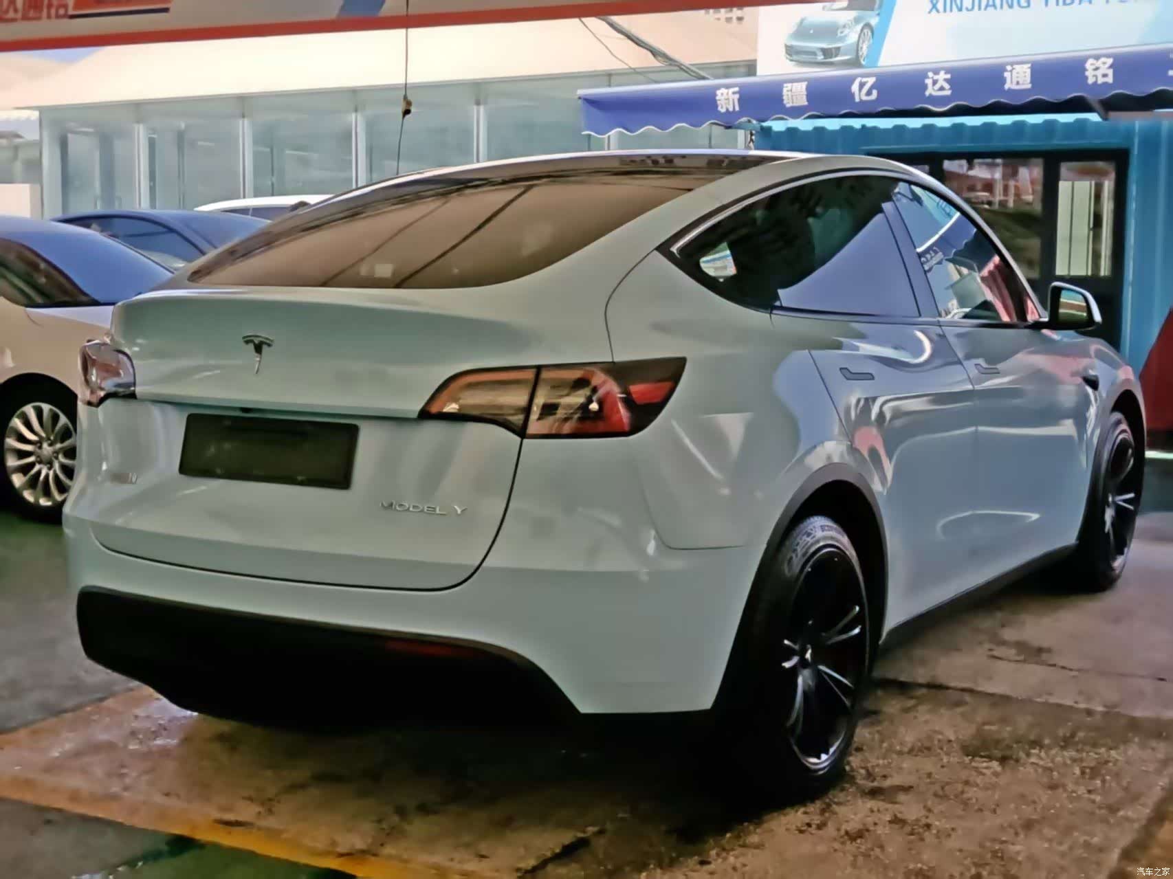 Tesla Model Y, 2023 9