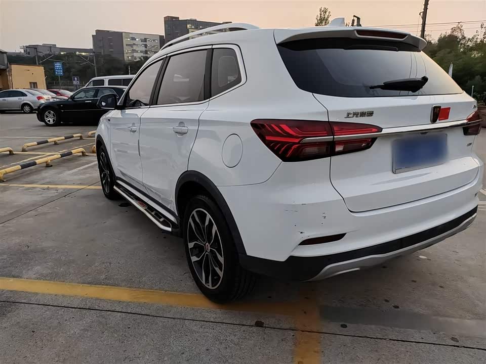 Roewe RX5