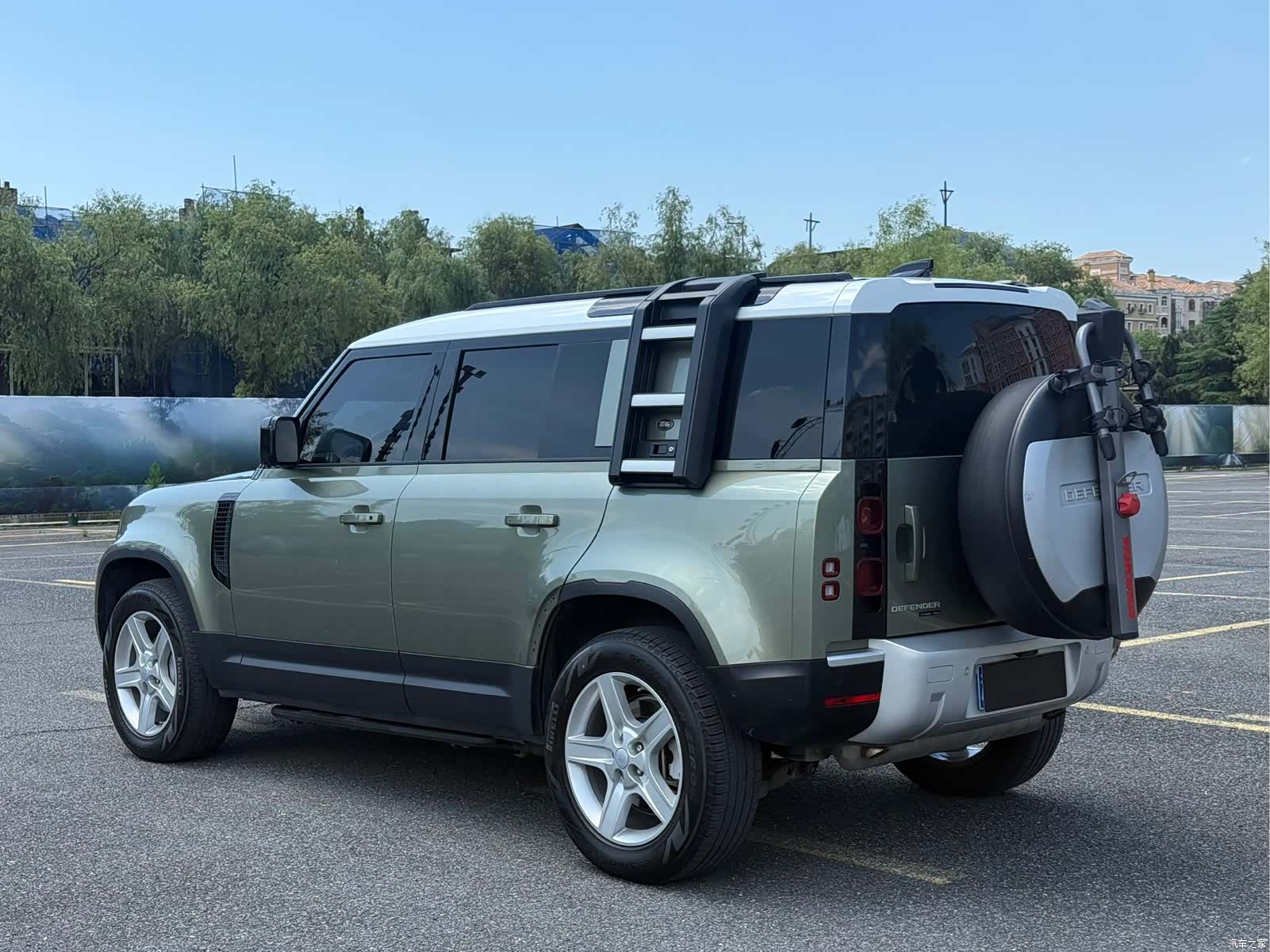 Land Rover Defender, 2020 6