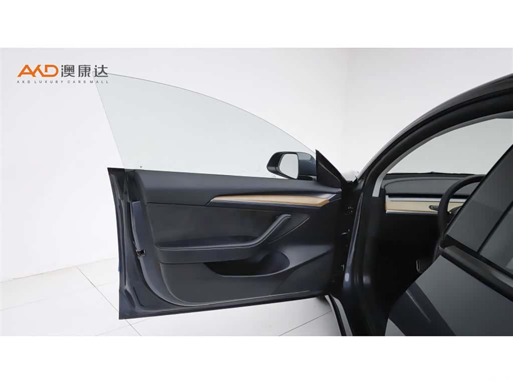 Tesla Model 3, 2022 10