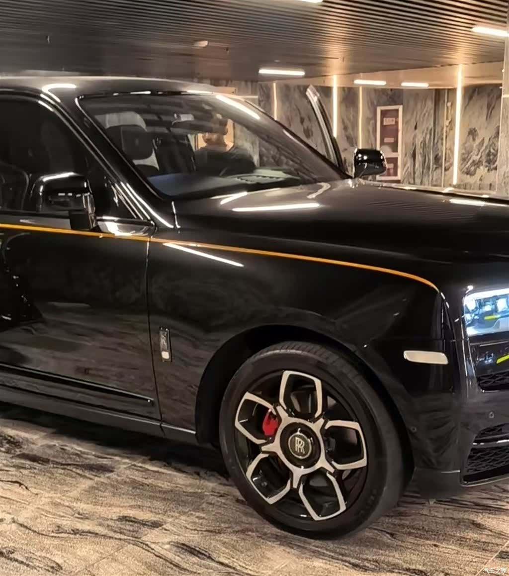 Rolls-Royce Cullinan, 2021 8