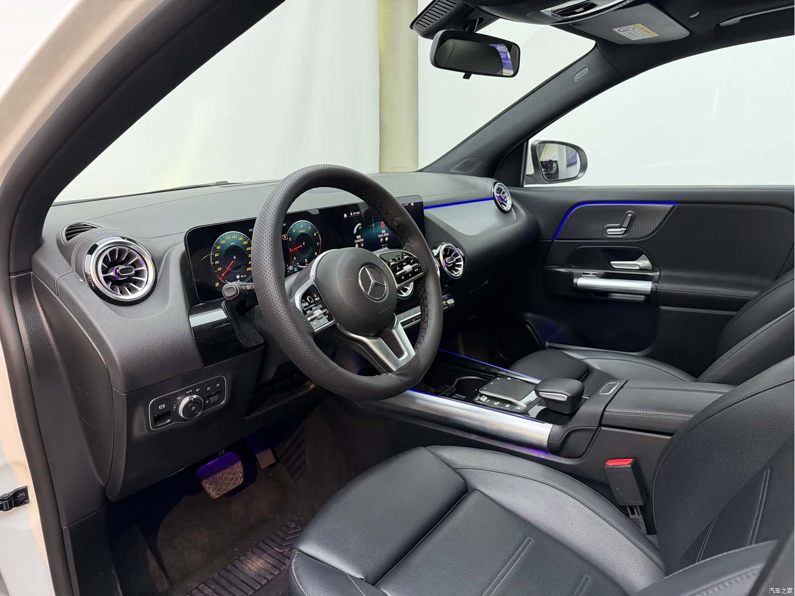 Mercedes-Benz GLA, 2022 12
