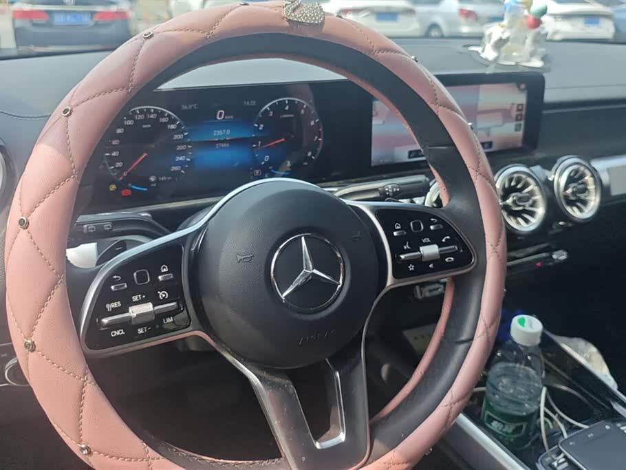Mercedes-Benz GLB Mercedes-Benz GLB