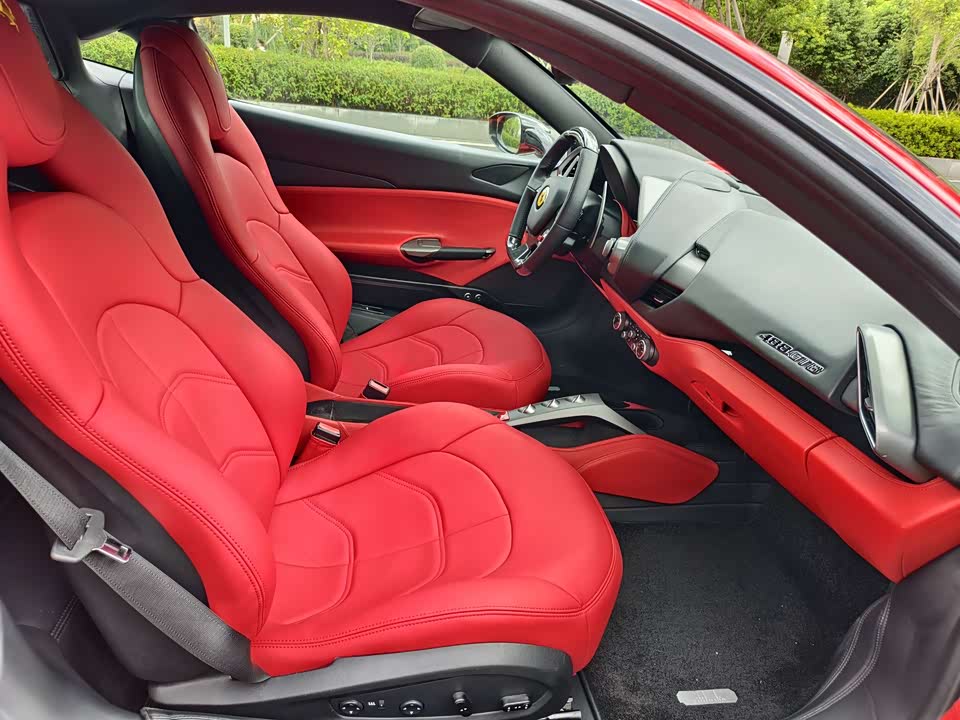 Ferrari 488