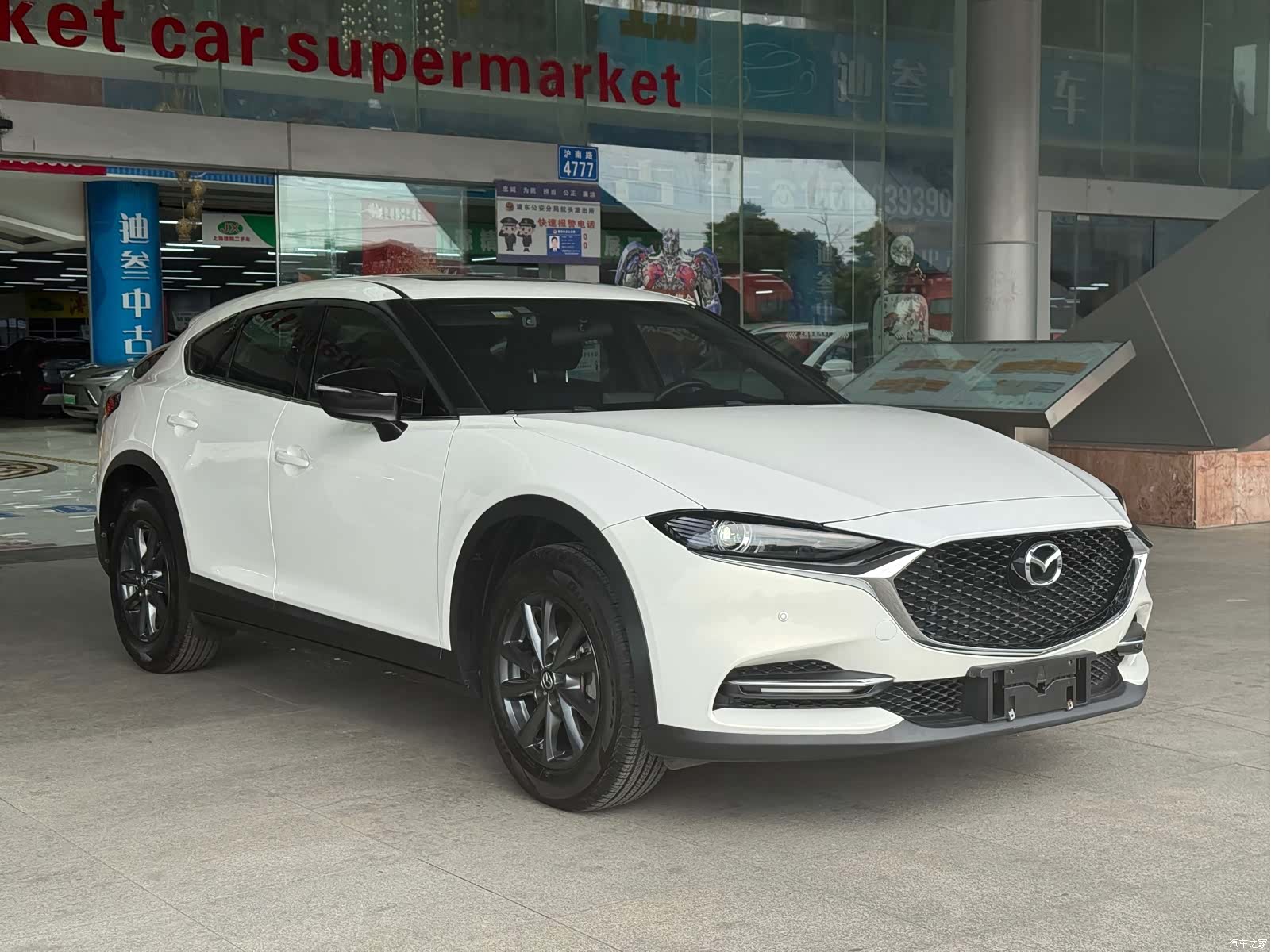 Mazda CX-4, 2021 все фото