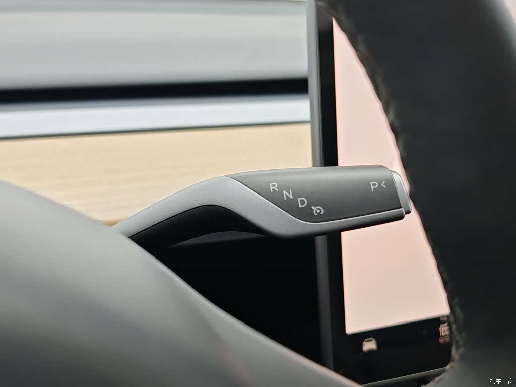 Tesla Model 3, 2023 13