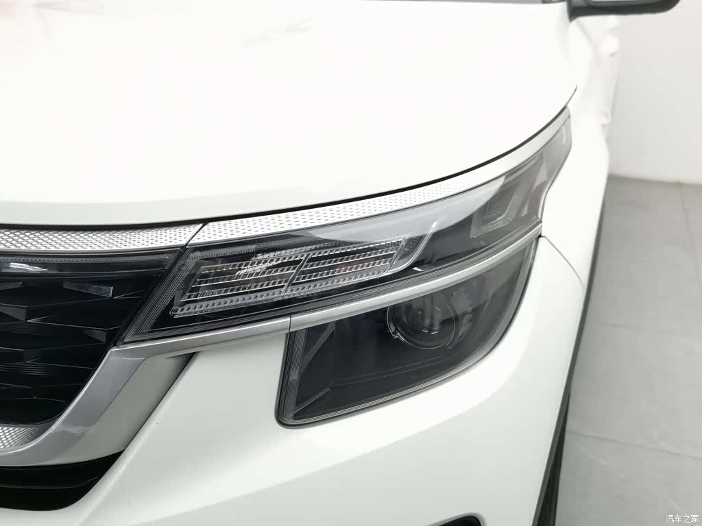 Kia KX3, 2020 7