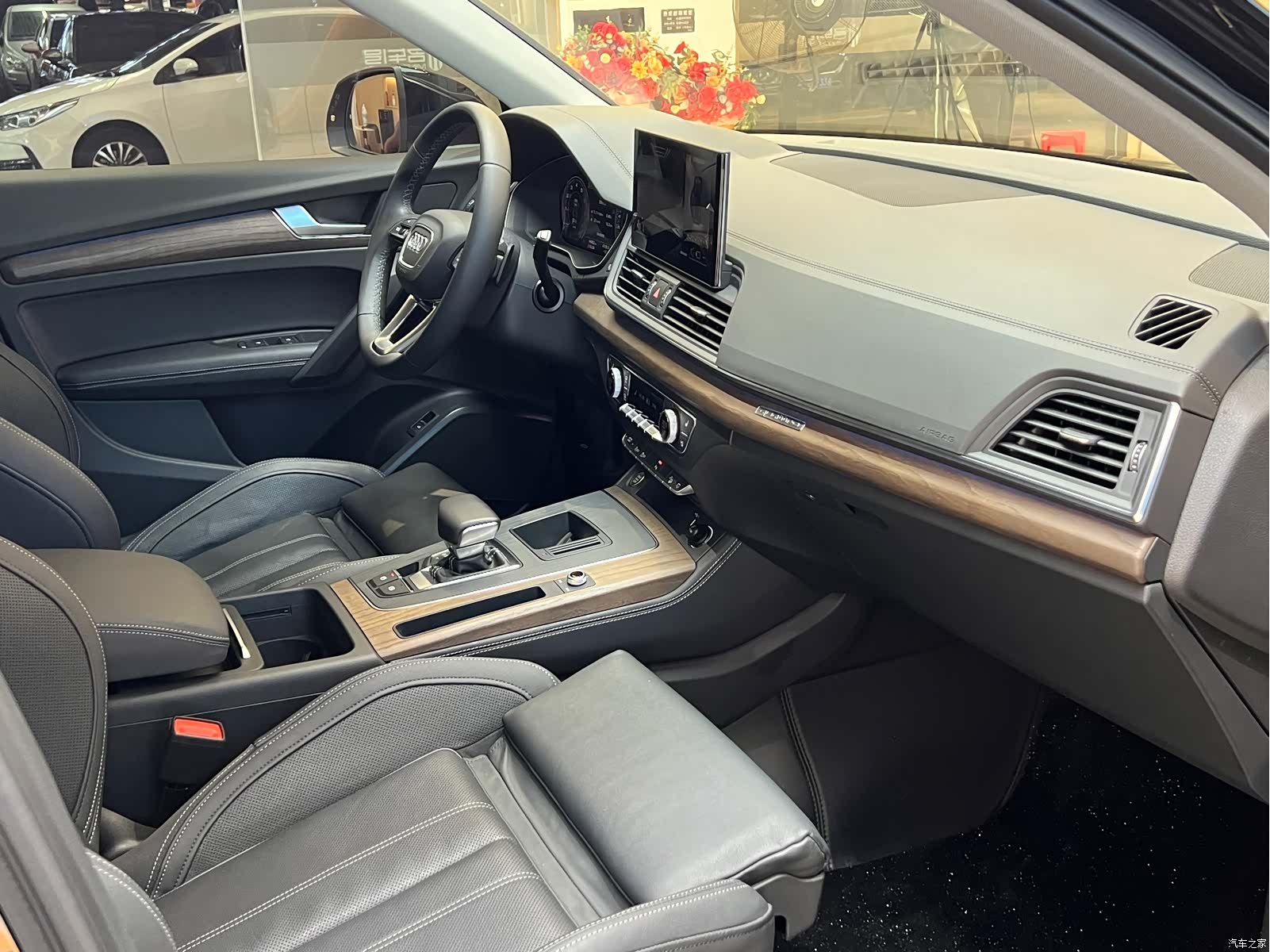 Audi Q5L, 2022 7