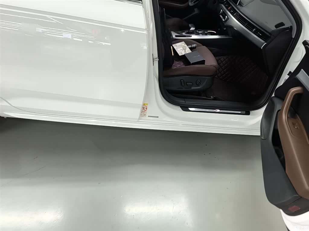 Audi A4L, 2019 21