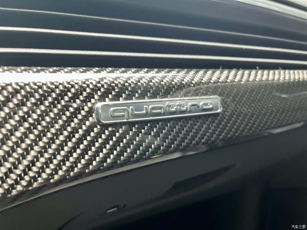 Audi RS4, 2022 все фото