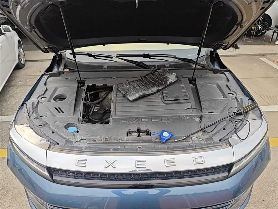 Exeed Chasing the wind