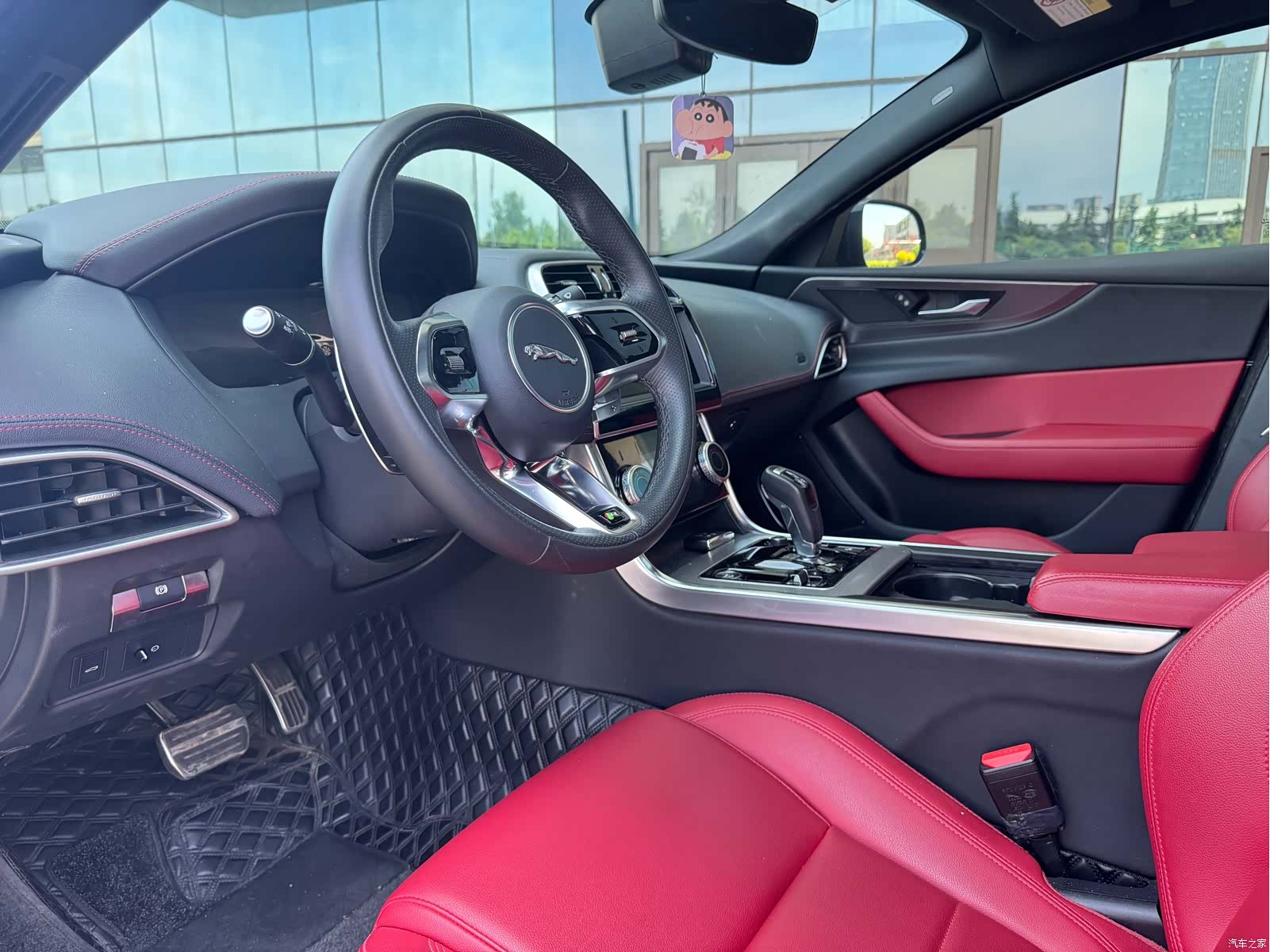 Land Rover XEL, 2023 9