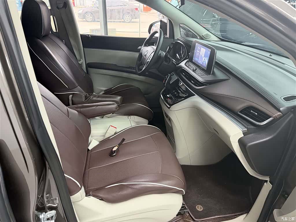 Buick GL8, 2022 21