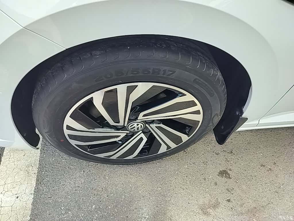 Volkswagen Sagitar, 2022 23